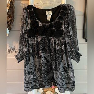Ice Black and Gray Patterned Blouse
